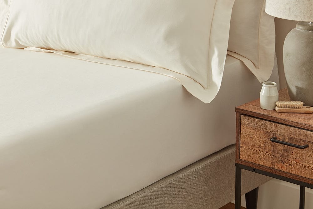 Deep fitted sheet made of silky soft organic cotton
