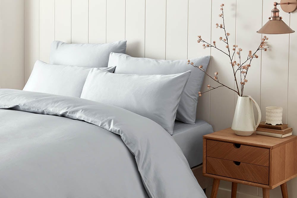 Premium organic cotton luxury in the Aura Collection Bed Set, offering unparalleled comfort.