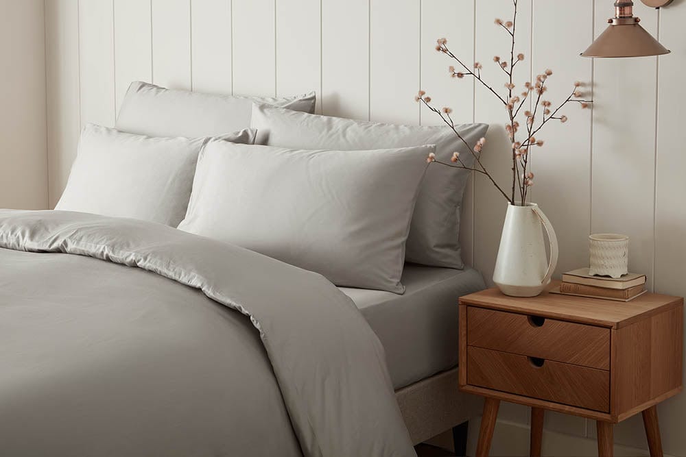 Experience heavenly comfort with our organic cotton bedding set, crafted for ultimate relaxation.