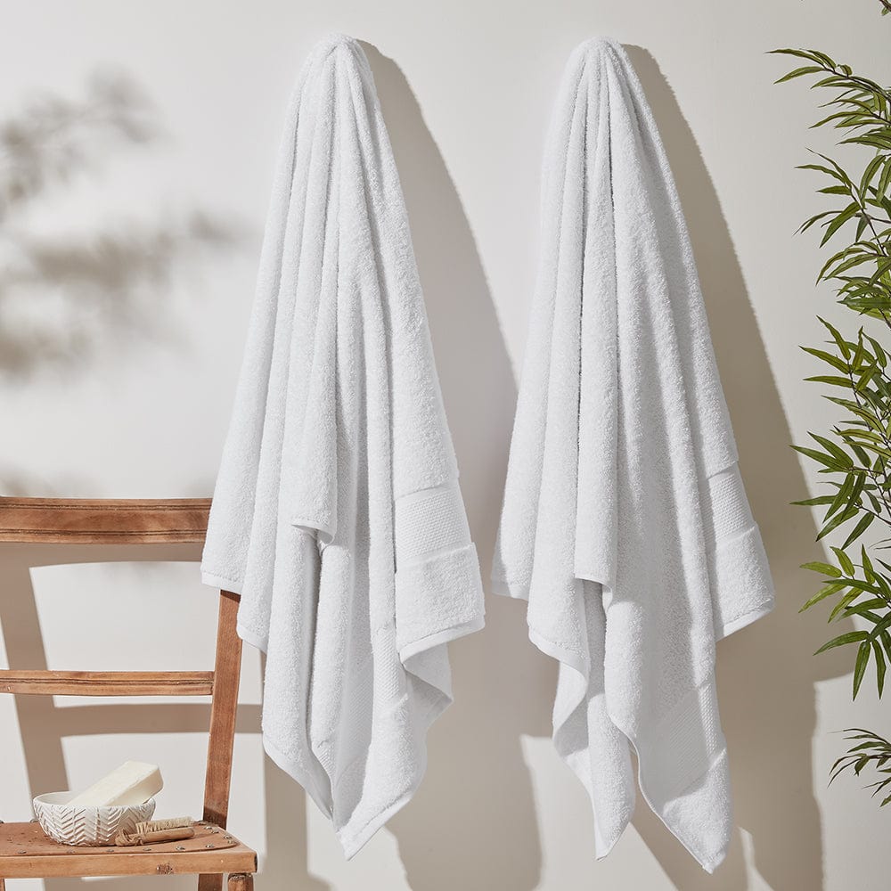 Stylish and absorbent hand towel made from premium organic cotton