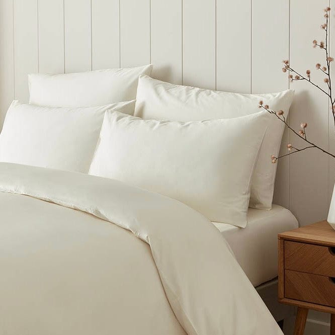 Set of two organic cotton pillowcases for eco-friendly bedding